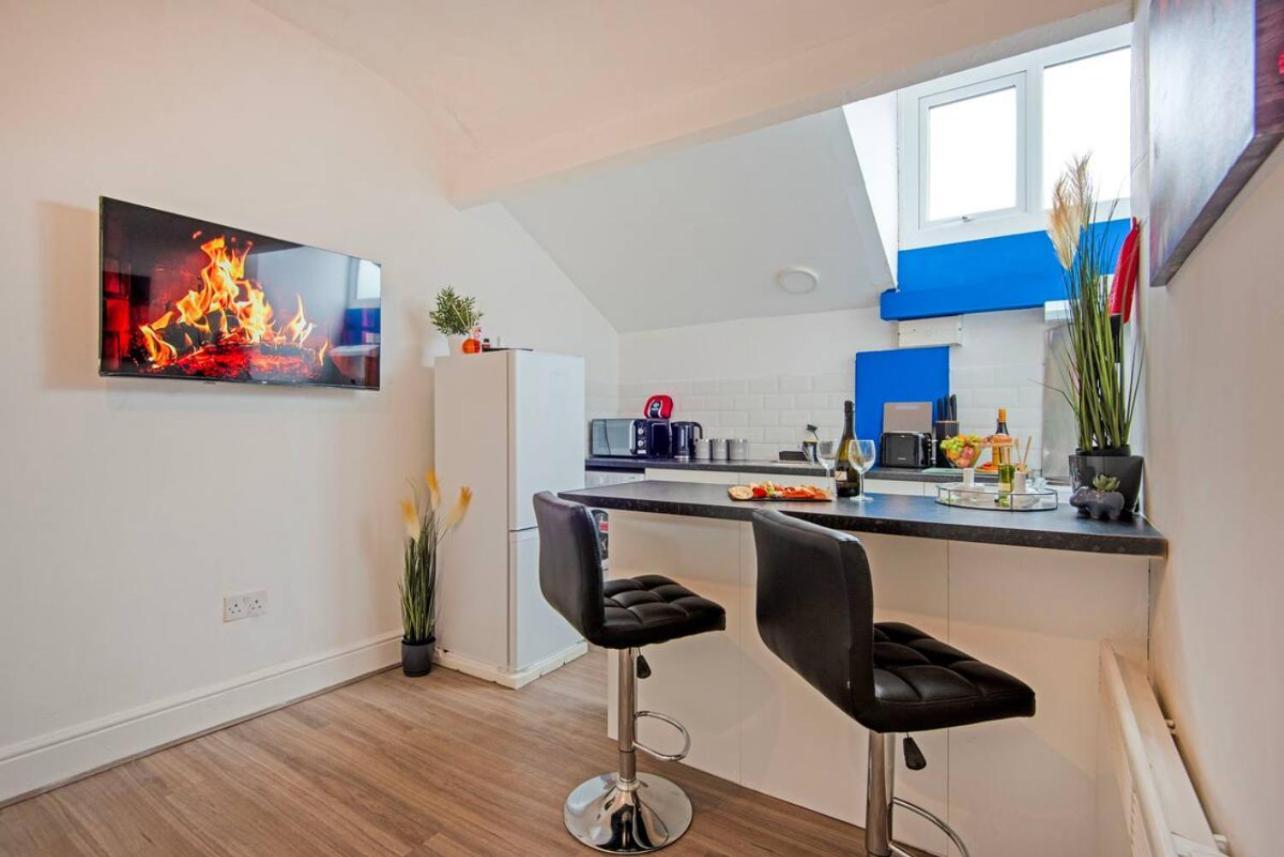 5 Minute Walk From Bury City Centre -1 Bed Flat Exterior foto
